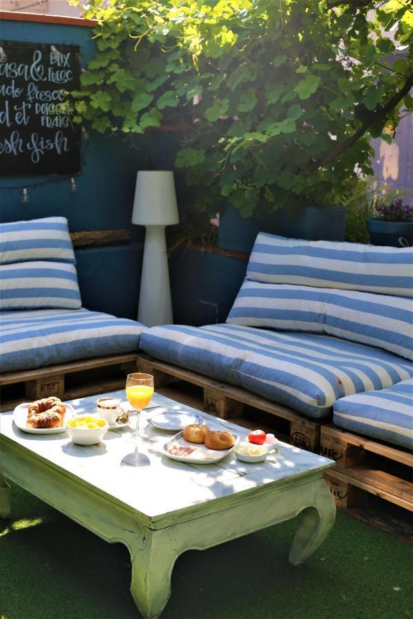 ל'אסטרטיט Pension Hostel Costa Brava מראה חיצוני תמונה