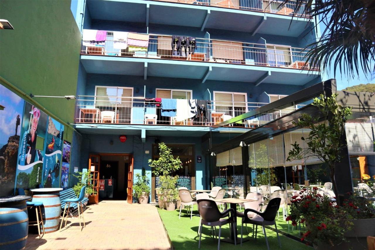 ל'אסטרטיט Pension Hostel Costa Brava מראה חיצוני תמונה